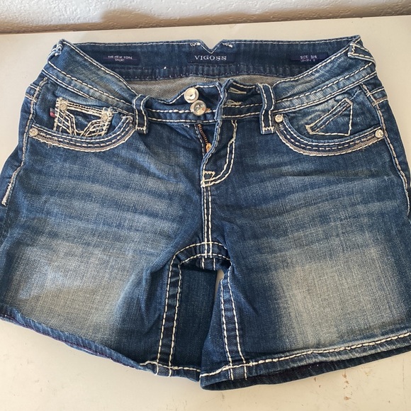 Shorts - Picture 2 of 5